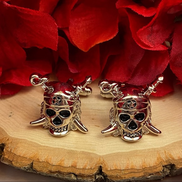 Silver Pirate Skull Cufflinks with Swords - Picture 8 of 16
